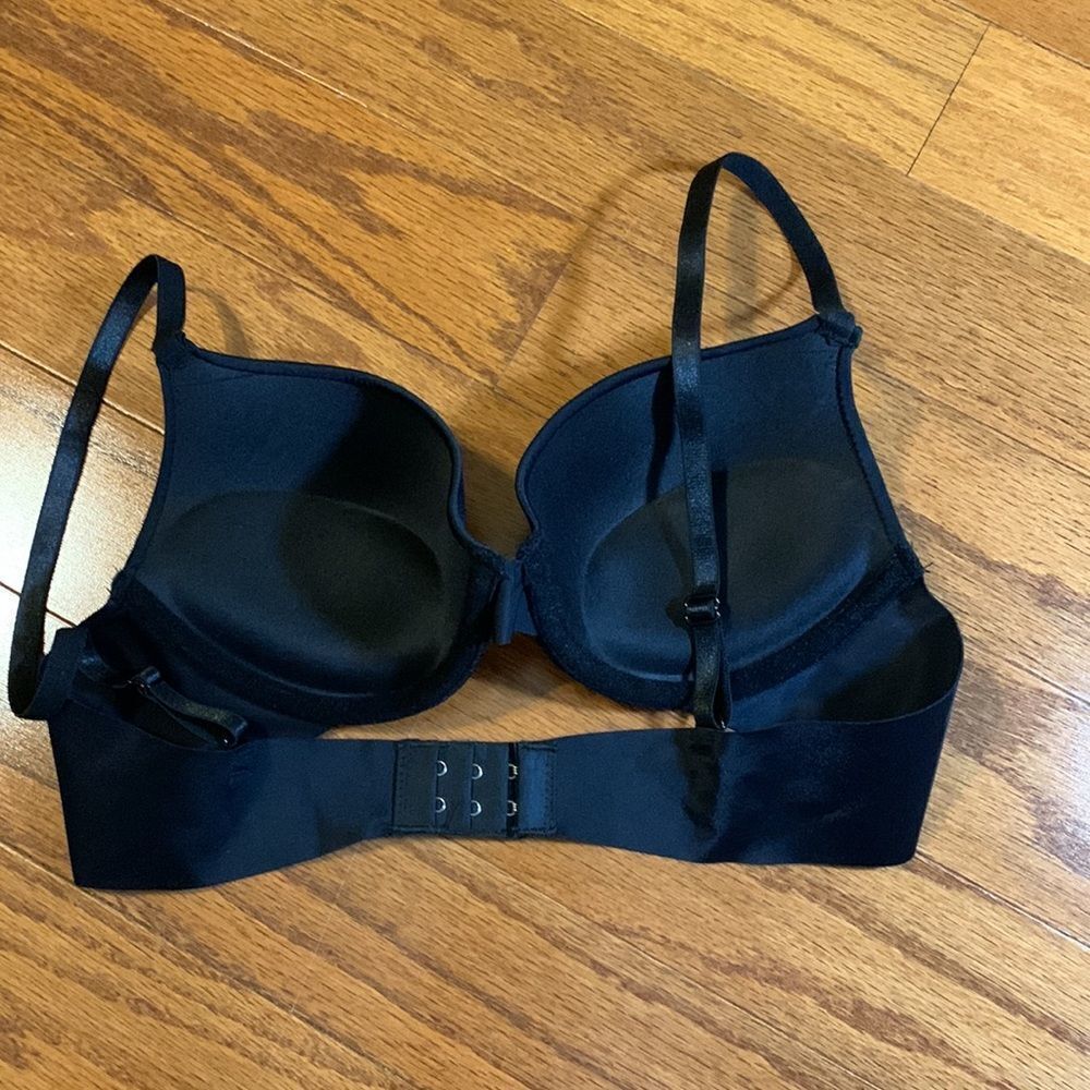 Size small push-up seamless bra NWOT